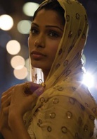 贫民窟的百万富翁演员表拉提卡剧照图片