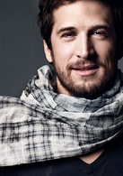 两小无猜演员表朱利安剧照图片