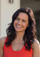 末日崩塌演员表艾玛剧照图片