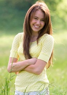 乖乖女是大明星演员表麦莉·斯图尔特/汉娜·蒙塔娜剧照图片