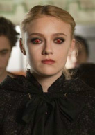 暮光之城2演员表简剧照图片