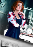 黑暗阴影演员表朱丽娅·霍夫曼医生—海伦娜·伯汉姆·卡特剧照图片