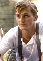 穿条纹睡衣的男孩演员表科特勒中尉剧照图片