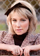 床伴逐个数演员表黛西·达林剧照图片