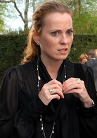 葬礼上的死亡演员表玛莎剧照图片