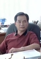 小孩不笨演员表邱老板剧照图片