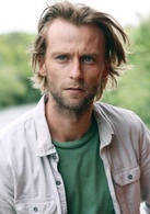 爱不胜防演员表泰勒剧照图片