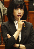 了不起的亡灵演员表宝生绘美剧照图片