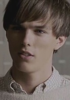 单身男子演员表肯尼剧照图片