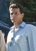 夺命深渊演员表卡尔剧照图片