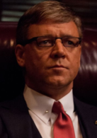 破碎之城演员表尼古拉斯·豪斯泰勒、市长剧照图片