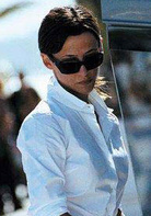 逃之夭夭演员表吉雅拉剧照图片