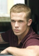 永不退缩演员表赖安·麦克唐纳剧照图片