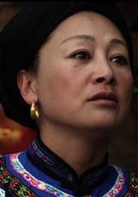 古堡之吻演员表彩云妈剧照图片