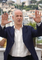 绝美之城演员表杰普剧照图片