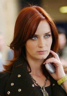 穿普拉达的女王演员表艾米莉剧照图片