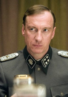 穿条纹睡衣的男孩演员表布鲁诺的爸爸剧照图片