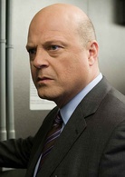 鹰眼演员表卡利斯特剧照图片