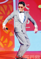 越来越好之村晚演员表包工头剧照图片