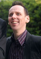 葬礼上的死亡演员表贾斯汀剧照图片