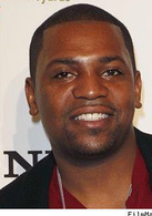 捕蝇纸演员表Darrien剧照图片