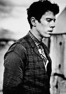 控制演员表鲍勃·格瑞通剧照图片