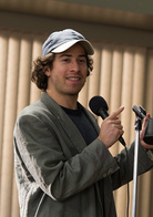 华尔街之狼演员表史蒂夫·麦登剧照图片