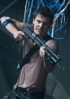 大海啸之鲨口逃生演员表乔许剧照图片