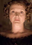 年轻的维多利亚演员表肯特公爵夫人剧照图片