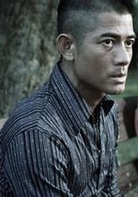 B+侦探演员表陈探剧照图片