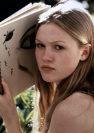 对面的恶女看过来演员表凯特剧照图片