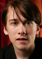 骑士演员表Alex Breslin剧照图片