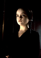 亚当斯一家演员表Wednesday Addams剧照图片