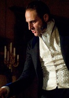 年轻的维多利亚演员表康罗伊剧照图片