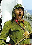 举起手来（之二）追击阿多丸演员表中村下等兵剧照图片