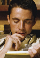 单身男子演员表吉姆剧照图片