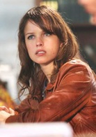 小夜刀演员表爱丽丝（Alice Mckee）剧照图片