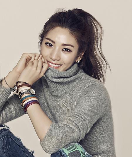 NANA女神加盟山东春晚 网友期待大长腿PK宋小宝