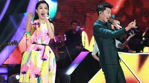 《为你而歌》收视第一 曹格“献身”遭熊抱