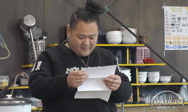 胖虎获200天荣誉居民 张琍吐槽花姨背后埋怨