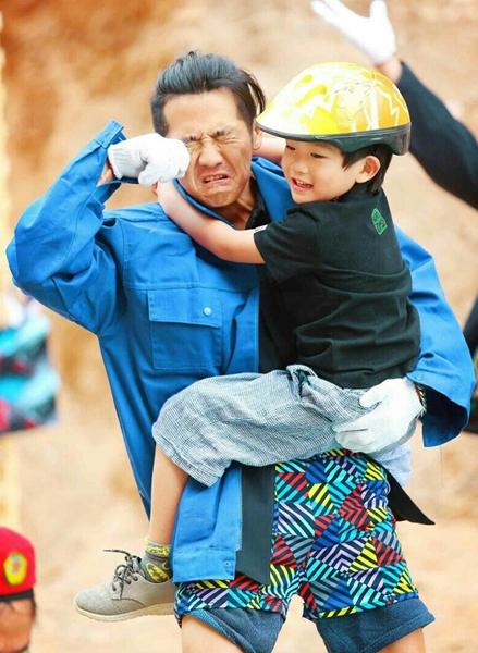 曹格当爹又当儿 祖孙三代齐聚《旋风孝子》