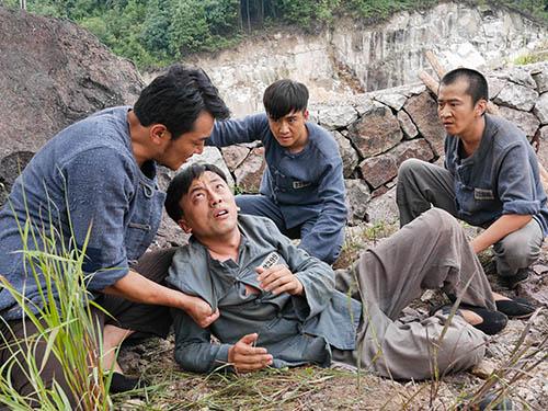 《潜行者》上星首播 宋庆演绎小人物大情怀  