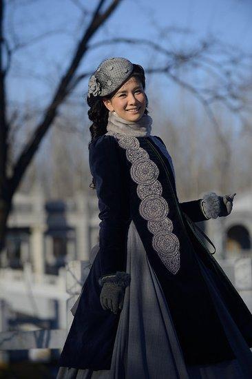 《永不低头》热播 王笛上演民国版《罗密欧》