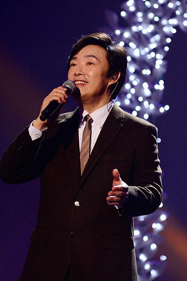 江苏元宵晚会费玉清献唱 牛群曹云金苗阜登台