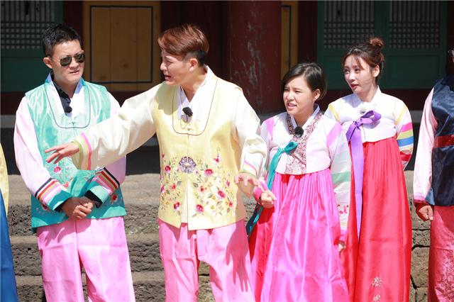 《爸妈去旅行》杨志刚穿女装 柳岩或遭曝旧照