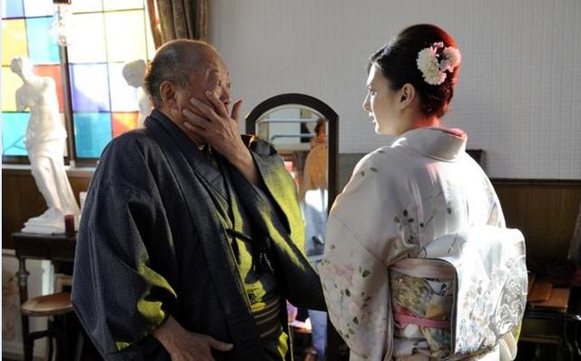 北川景子首演松本清张作品 穿和服美艳动人