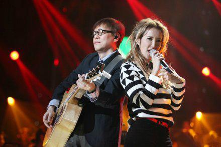 李玟《歌手4》首唱心路历程 感动全场再夺双冠