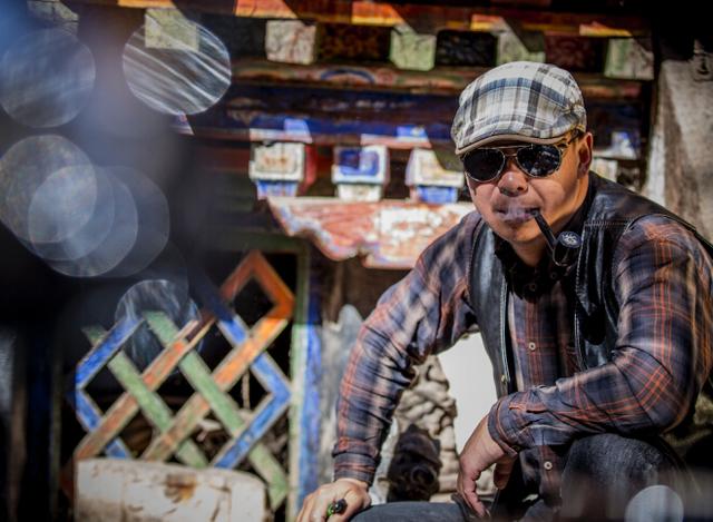 《15个》郑义：教胡歌骑摩托，从没看过他的戏