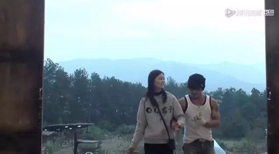 《我们15个》：你追我时情炽，我爱你时眼盲