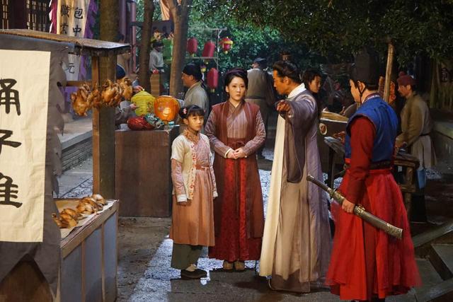 谢雨辰演绎双角色 顺利杀青《开封府传奇》